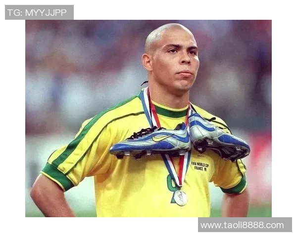 巴西足球史上十位传奇球星盘点及其影响力解析