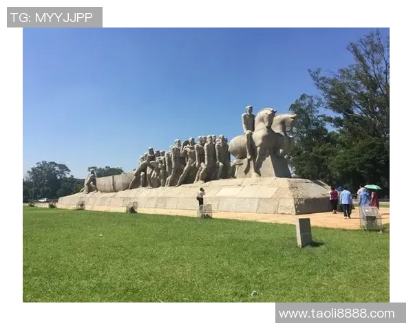 足球明星蜡像馆：全球最具人气的足球明星雕像集中地探索